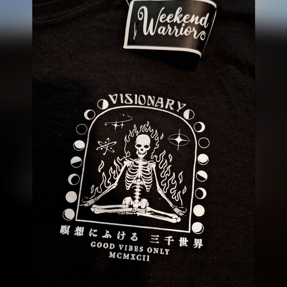 Weekend warriors T shirt Nwt - Picture 3 of 10